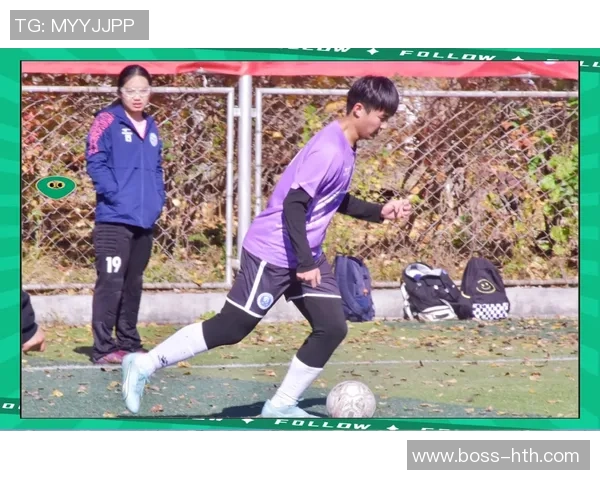 寒风中拼搏的绿茵场冬季足球比赛的激情与挑战